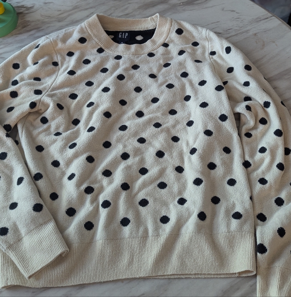 GAP Cream Crewneck Sweater with Black Polka Dots. Size M. #E20 - Picture 2 of 4